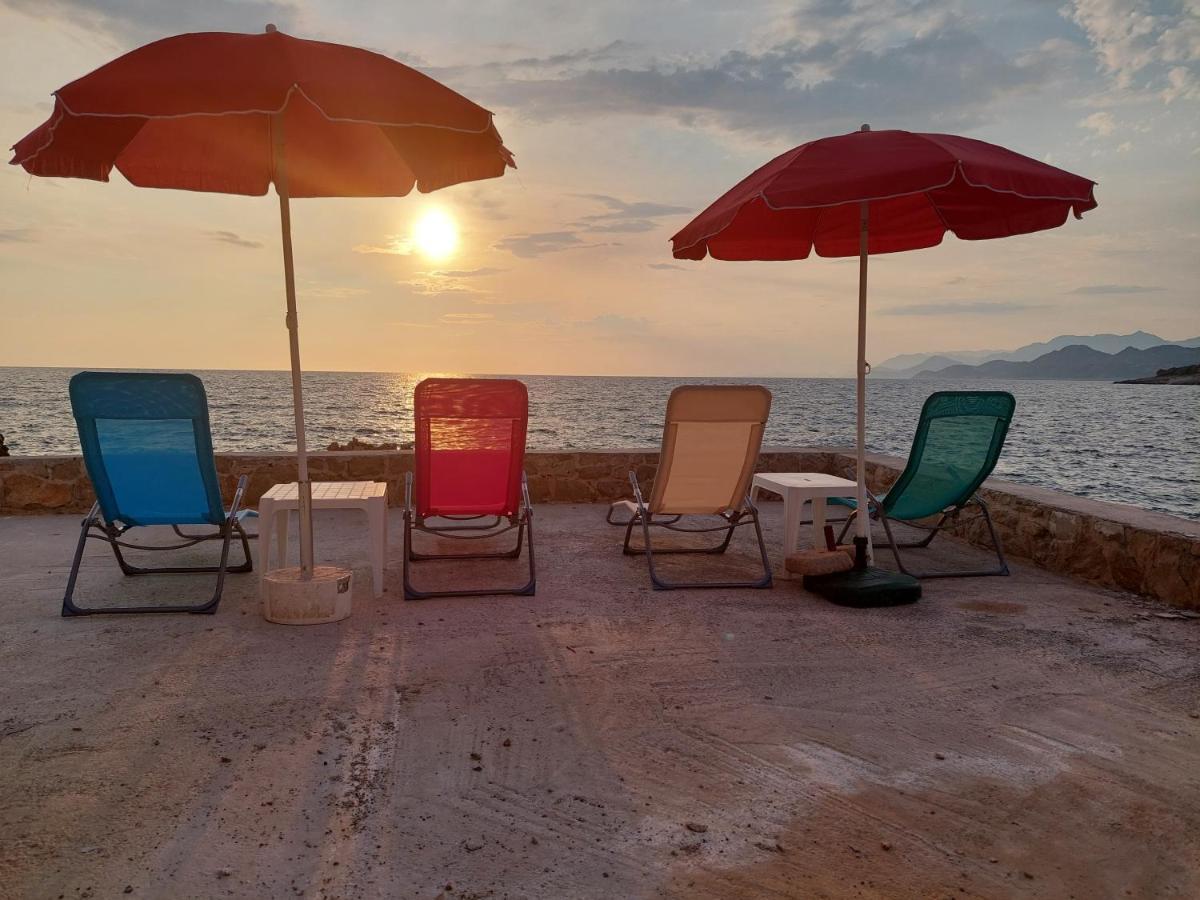 Beach Apartment With Beach Chairs N.1 Utjeha Luaran gambar