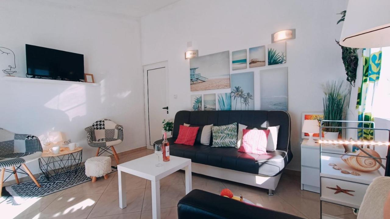 Beach Apartment With Beach Chairs N.1 Utjeha Luaran gambar