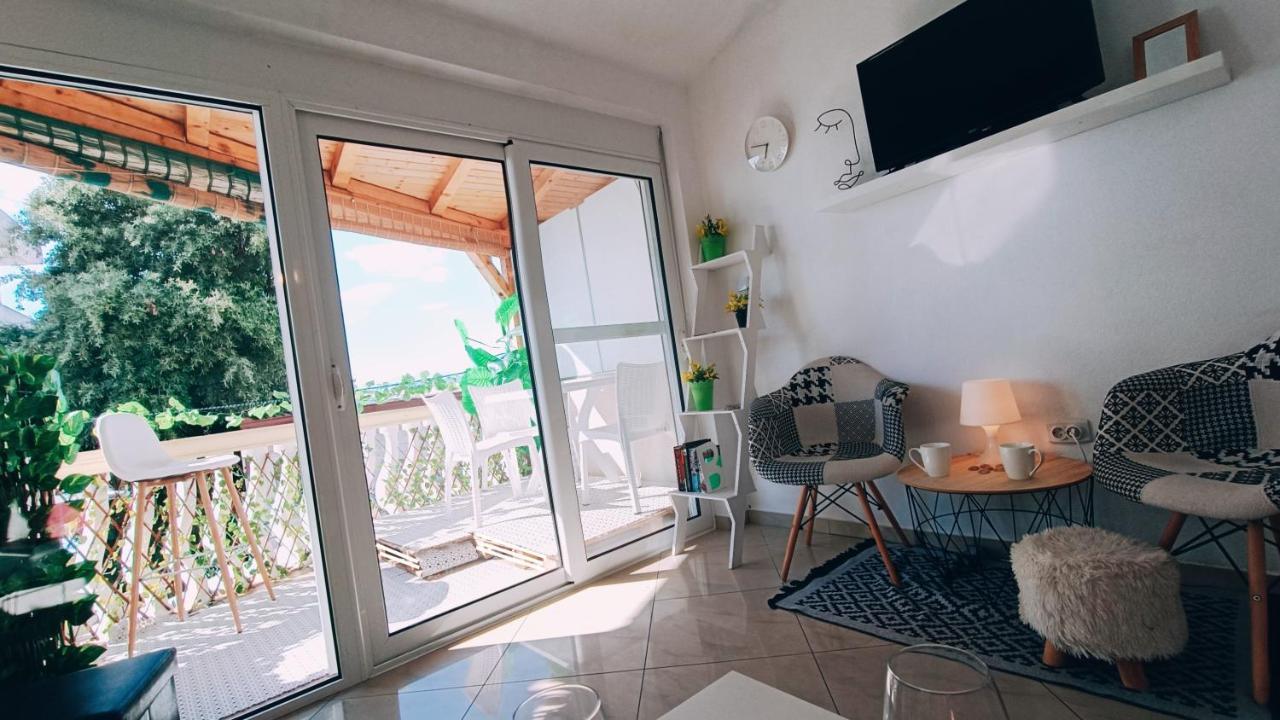 Beach Apartment With Beach Chairs N.1 Utjeha Luaran gambar