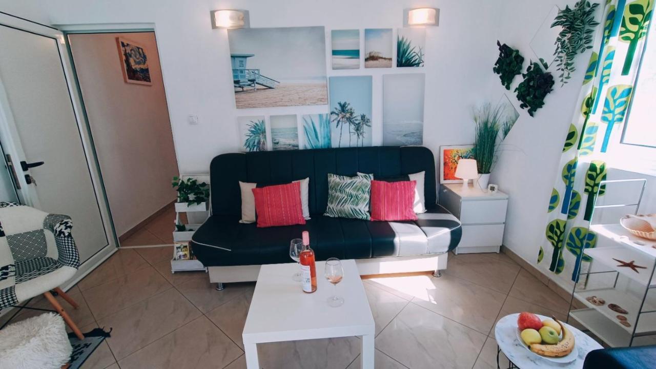 Beach Apartment With Beach Chairs N.1 Utjeha Luaran gambar